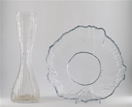 Tapio Wirkkala Lotto composto da un vaso e un centrotavola in vetro incolore lav