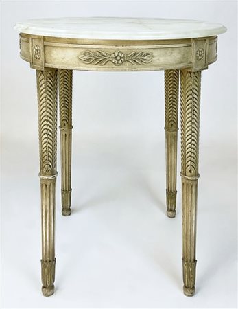 Tavolino da salotto in legno intagliato e laccato con gambe a faretra e piano c
