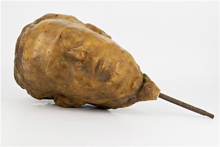 Angelo Montegani "Testa di uomo" 
scultura in cera (cm 34x22) (difetti)

Proveni