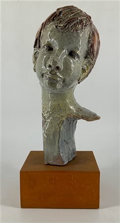 Giancarlo Piani "Volto di fanciullo" terracotta dipinta e smaltata su base in le
