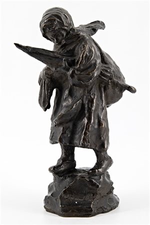 Eduardo Cammilli "Viandante con ombrello" 
scultura in bronzo (h cm 26) 
firmata