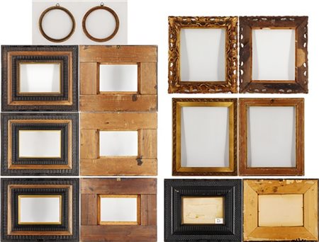 Lotto composto da sette diverse cornici in legno e altri materiali di cui quatt