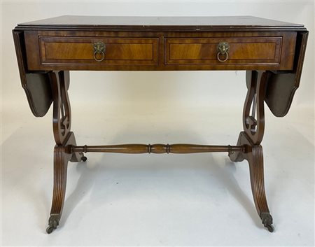 Scrittoio a bandelle da centro lastronato in mogano e filettato, a due cassetti