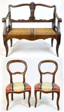 Lotto composto da un divanetto a due posti con schienale a giorno decorato da i