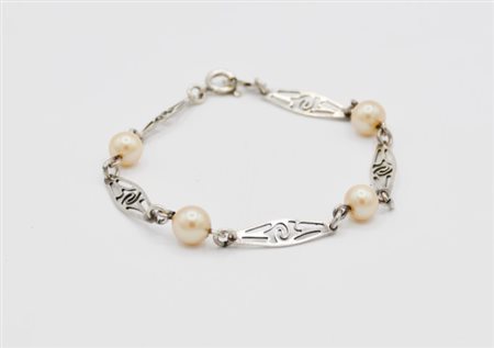 Bracciale in argento e perle sintetiche