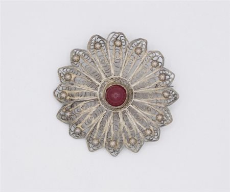 Spilla in filigrana d'argento e vetro