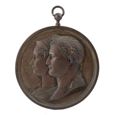 Medaglione in bronzo con doppio busto in bassorilievo di Napoleone e...