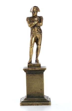 piccola statua dell'imperatore in bronzo su colonna h 13 cm