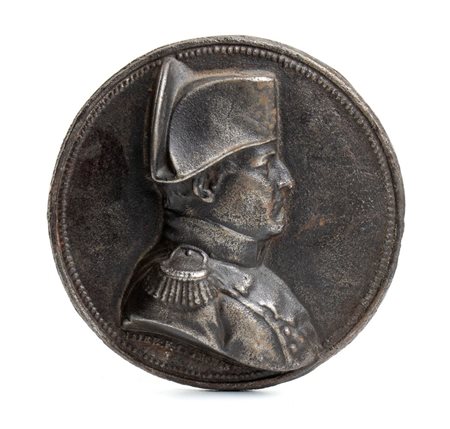 Placca in metallo con mezzobusto dell'Imperatore XX secolo Diametro: 11 cm