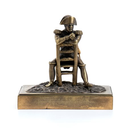 Statuetta con Napoleone seduto XX secolo 10,5x11x7 scultura in bronzo su base...