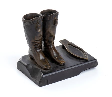 Fermacarte in Bronzo 9x9x6,5 base inclusa Raffigurante gli stivali di...