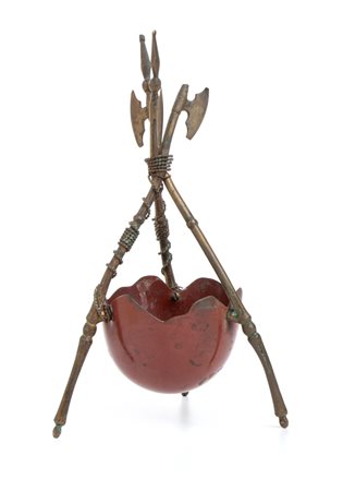 Treppiedi con alabarde in bronzo 21x9x8