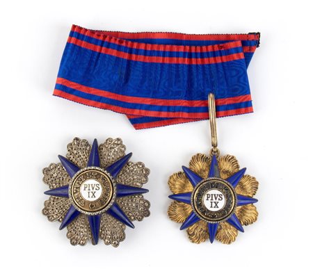 Ordine Piano, insegna di Commendatore con placca primo quarto XX sec....