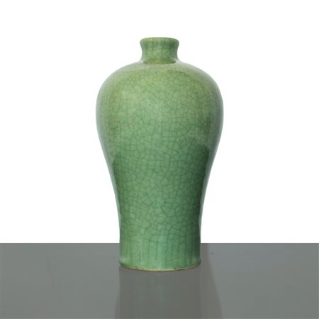 Vaso cinese Meiping in ceramica verde, 18° secolo