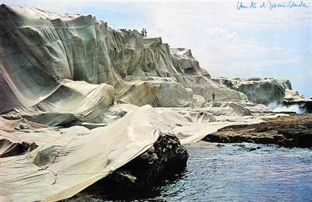 CHRISTO ET JEAN CLAUDE Gabrovo 1935 "Wrapped coast, Little Bay - Australia"...