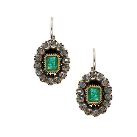 COPPIA DI ORECCHINI Vecchia coppia di orecchini in oro giallo ed argento, a...