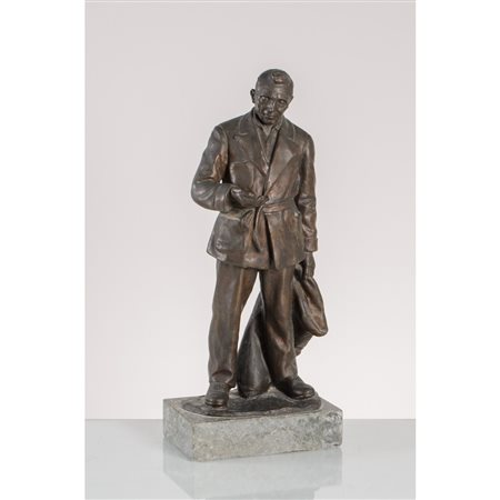 PIETRO PIRAINO, Figura maschile con sacco, Scultura in bronzo