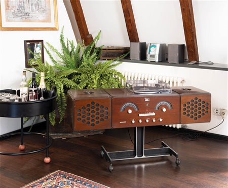 Achille e Piergiacomo Castlglioni Radiofonografo Brionvega rr 126;Cassa in...