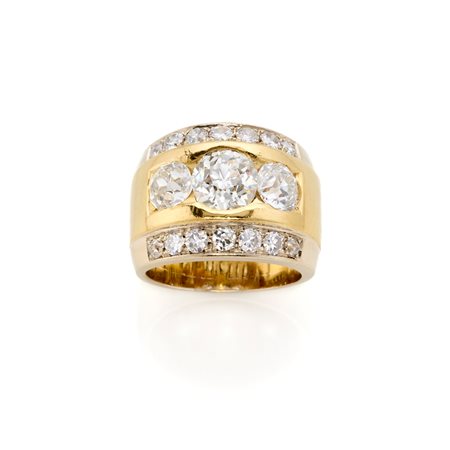  
Anello in oro e diamanti 
 