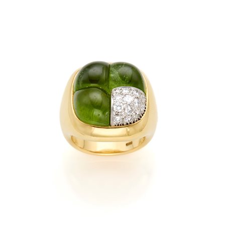 Pomellato  
Anello Pomellato in oro con peridoti 
 