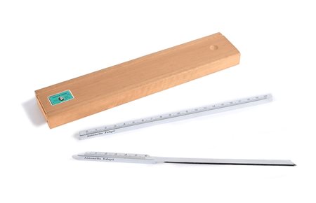 Tagliacarte e righello personalizzati "Antonello Falqui" entro scatola in...