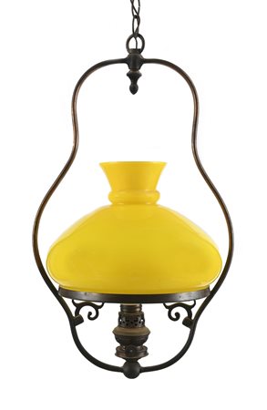 Lampada a sospensione in ottone con diffusore in vetro giallo esile struttura...