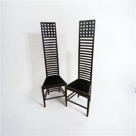  
Coppia di sedie con schienale 
 140 x 38 cm