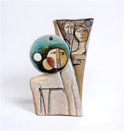 Elio Schiavon (1925 - 2004) 
Vaso con due personaggi 
ceramica 30 x 16,5 x 10 cm