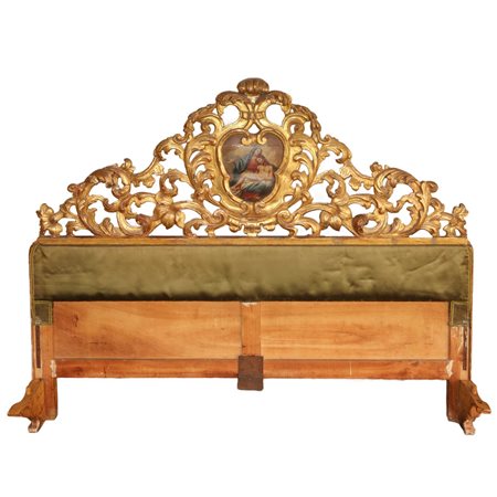 Letto con testata in legno dorata e al centro dipinta, 18° Secolo