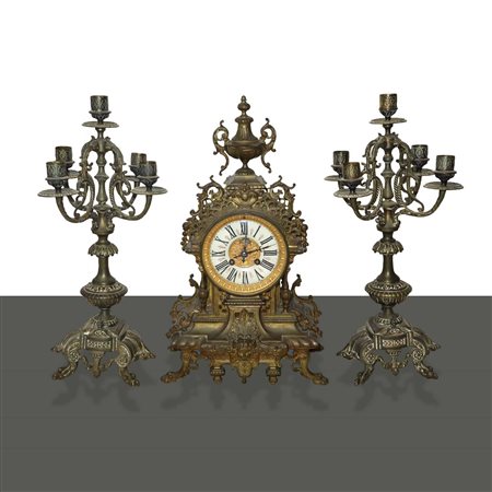 Trittico composto da un orologio e due candelieri a 5 luci, 19° Secolo