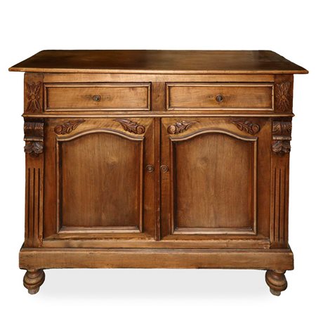 Credenza bassa in legno di noce con due cassetti sottopiano e due sportelli, early 20° Secolo