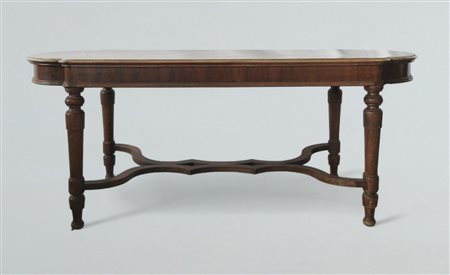 Grande tavolo da centro in noce