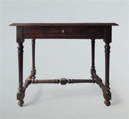 Tavolino scrivania in legno dolce tinto a noce scuro