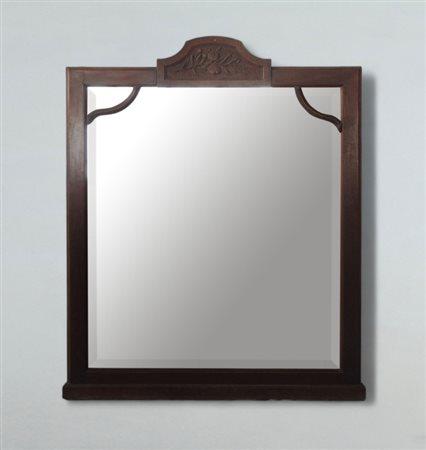 Specchiera rettangolare in noce intagliato