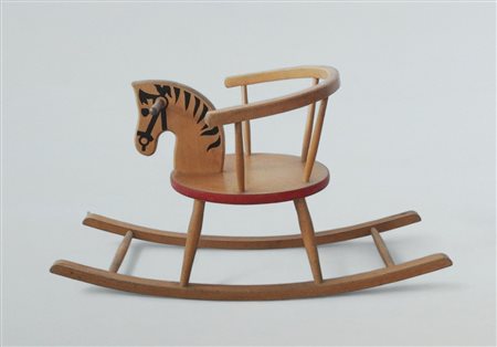 Cavallo a dondolo in faggio dipinto