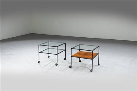 CAMPO & GRAFFI<BR>Coppia di tavolini con ruote