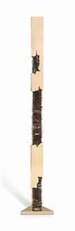 Arnaldo Pomodoro (N. 1926) Asta cielare bronzo cm 244x15x15 numerato 08 p.a....