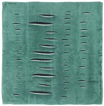 Lucio Fontana "Foulard" 1958
foulard in seta verde scuro
cm 78x78
Esemplare nume