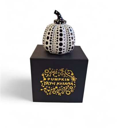 Yayoi Kusama “Pumpkin” (White and Black)