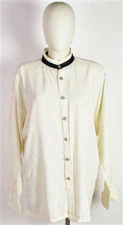Gianni Versace SILK SHIRT DESCRIPTION: Men's white silk and acetate shirt...