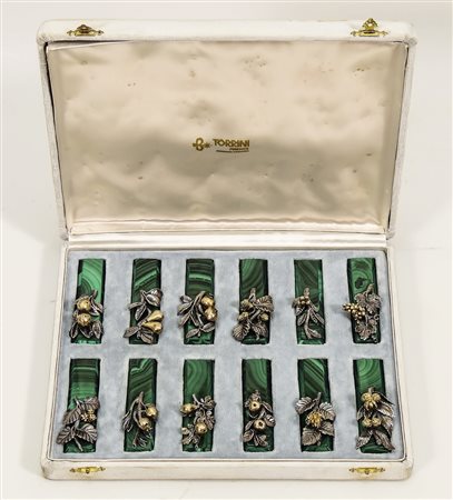 SERIE DI DODICI SEGNAPOSTO IN MALACHITE E ARGENTO- TWELVE MALACHITE AND...