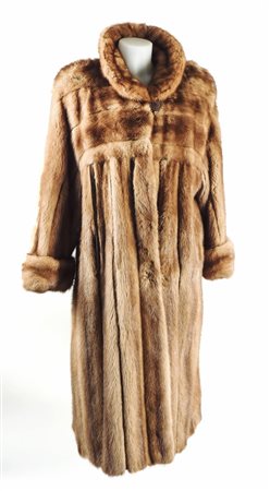 LUNGA PELLICCIA IN VISONE MARRONE COLOR BISCOTTO - MINK COAT Anni Sessanta -...