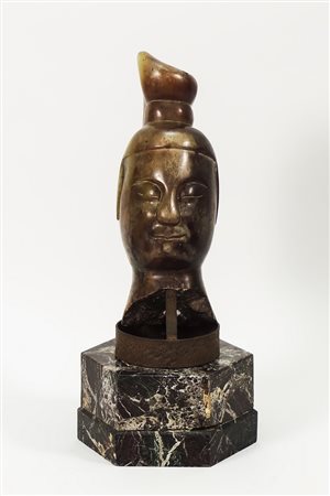 TESTA VIRILE IN GIADA - JADE MALE HEAD Arte cinese - Chinese Art su base...