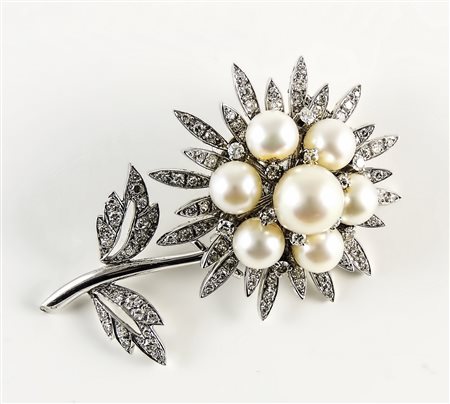 CLIPS A FIORE IN ORO BIANCO, PERLE E DIAMANTI - WHITE GOLD, PEARLS AND...