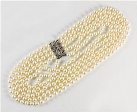 COLLANA A CINQUE FILI IN PERLE - FIVE STRAND PEARL NECKLACE Anni Sessanta -...