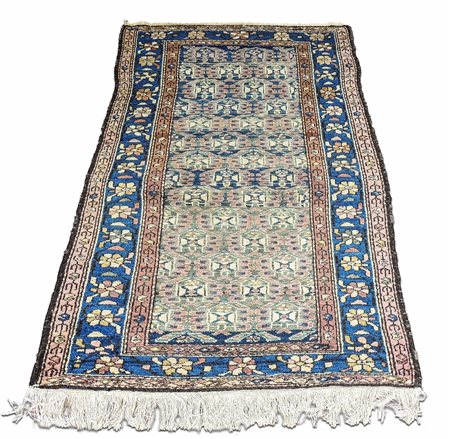 TAPPETO MEHAL - MEHAL RUG fondo grigio, campo con motivi geometrici nei toni...