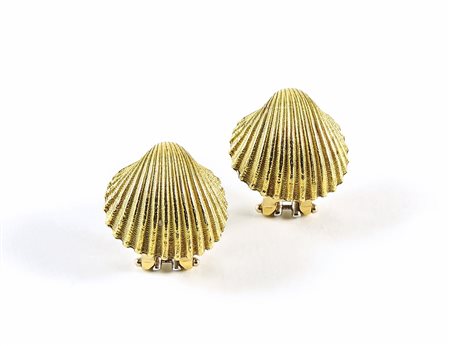 PAIO DI ORECCHINI IN ORO - GOLD EARRINGS realizzati a forma di conchiglia gr 10