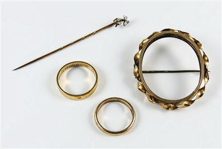 LOTTO DI CURIOSITÀ IN ORO GIALLO E ORO A BASSO TITOLO - JEWELS LOT tra cui...