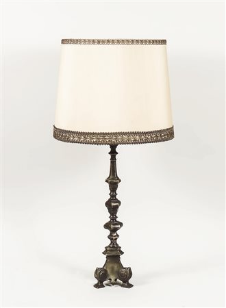 TORCIERA IN METALLO - METAL PRICKET CONVERTED TO LAMP fusto tornito su base a...