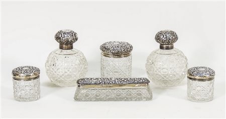 SERVITO DA TOILETTE IN ARGENTO E CRISTALLO - SILVER AND CRYSTAL TOILETTE SET...